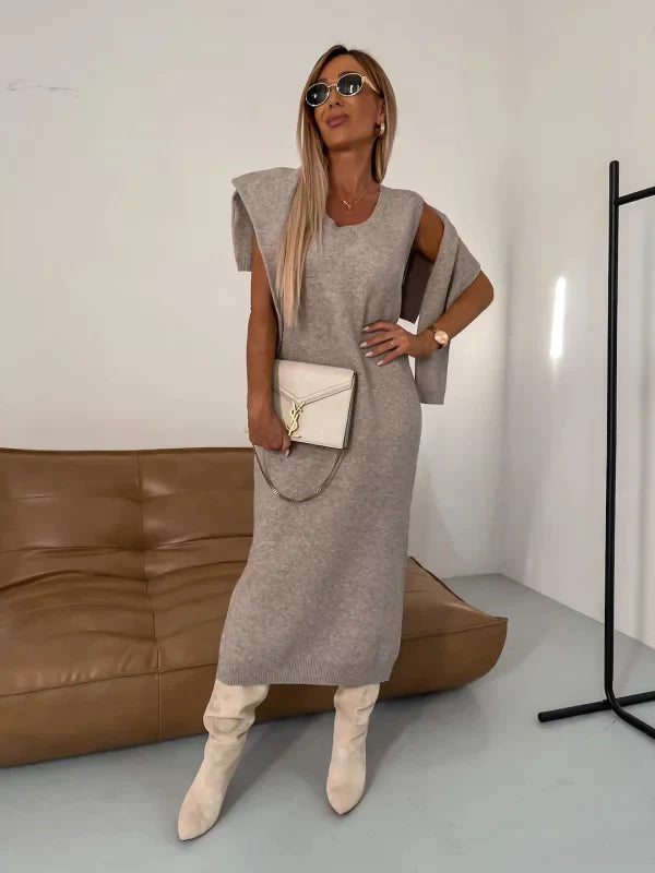MIDI-JURK EN BLOUSE MET HOGE HALS