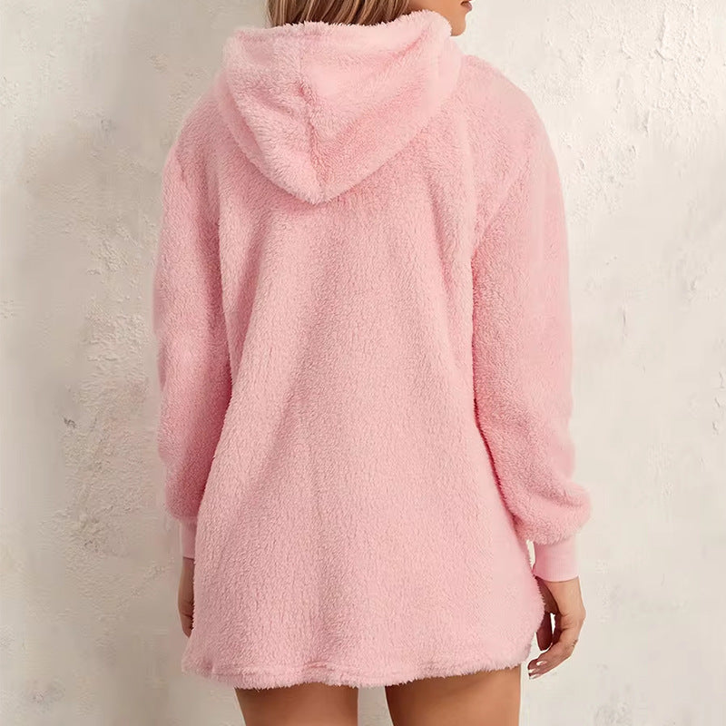 Halla | Chique pluche jas met capuchon en korte broek set