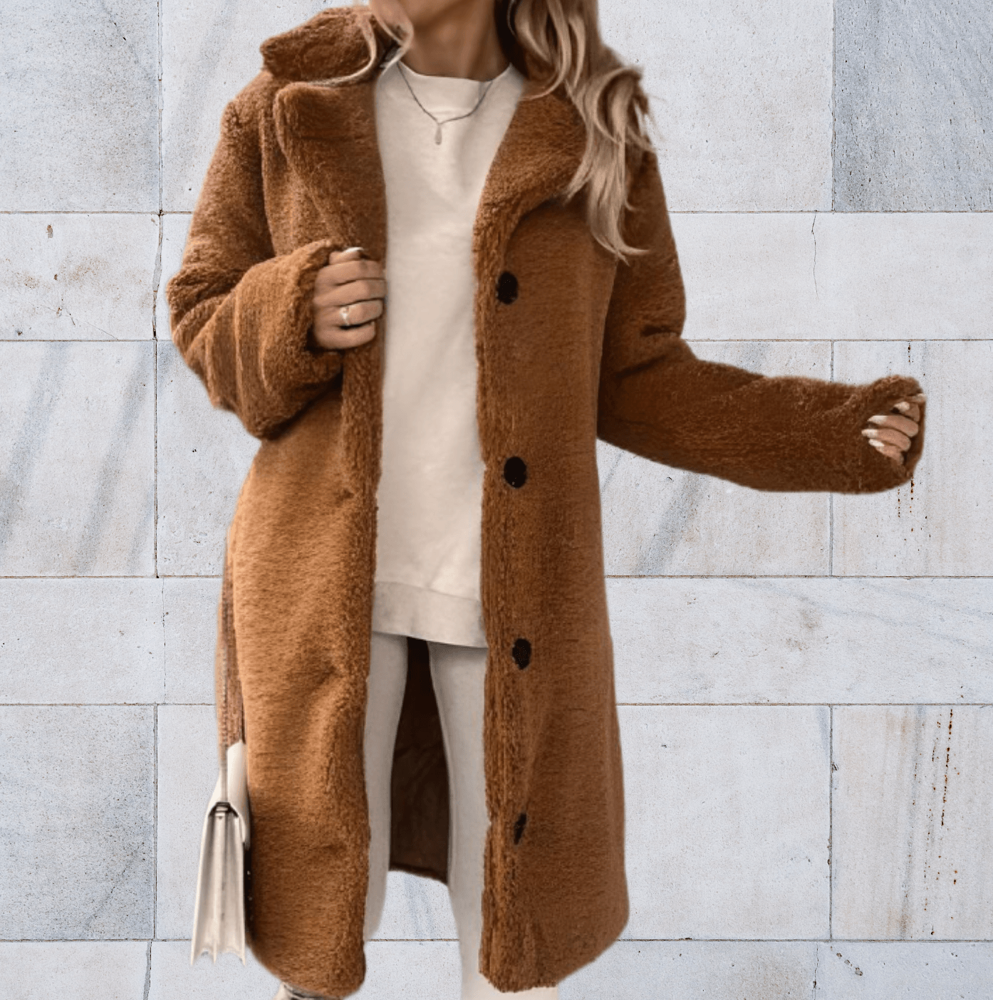 Ivy's lange wollen jas met knopen en grote kraag