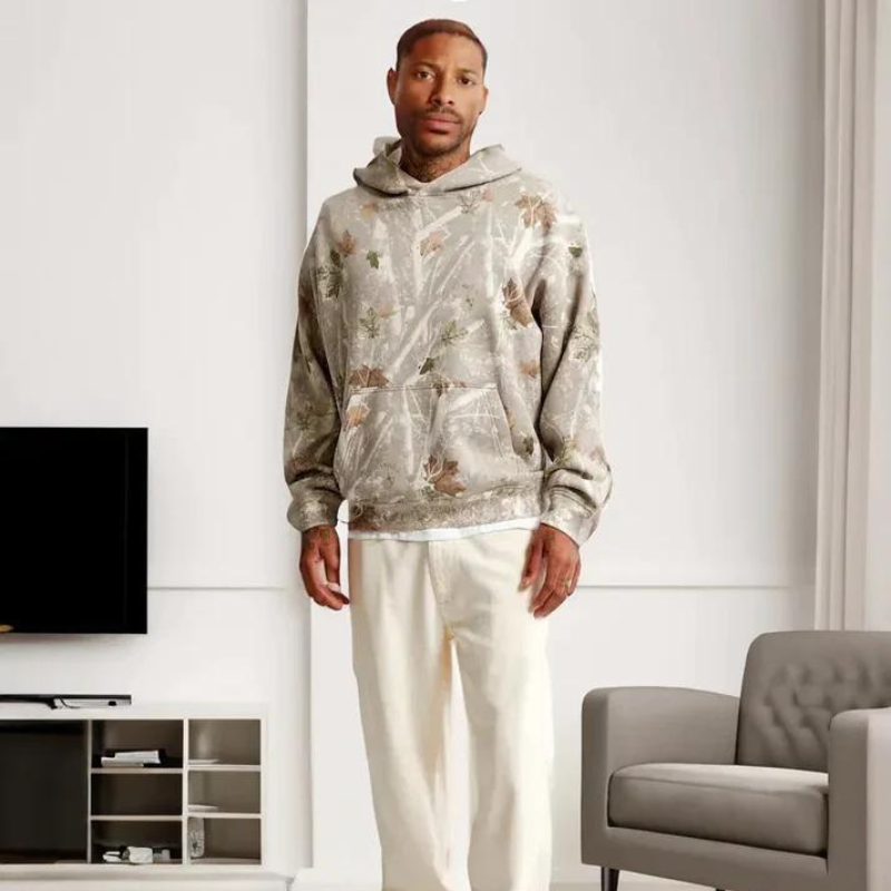 RusticRebel | Trendy hoodie met camo esdoornbladprint en kangoeroezak