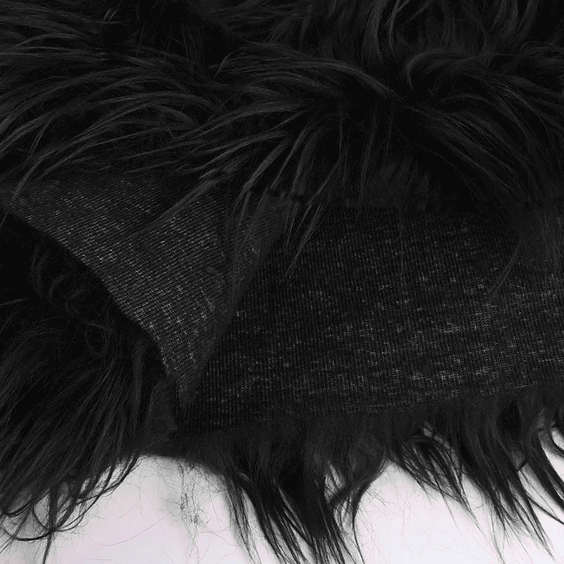 Ailani Zwart Met Veren Afgezet Eén Schouder Mini Jurkje