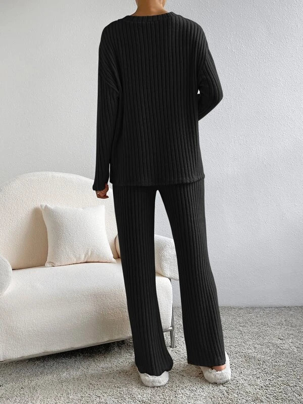 Marita | Knitted trousers and pants for women