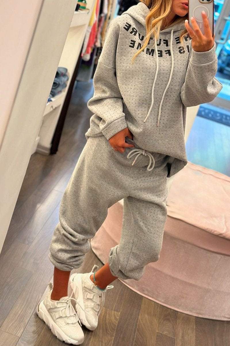 Nicolasa | Sportieve chique hoodie strass en broek set