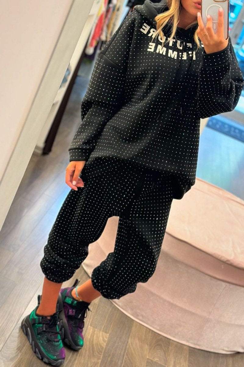 Nicolasa | Sportieve chique hoodie strass en broek set