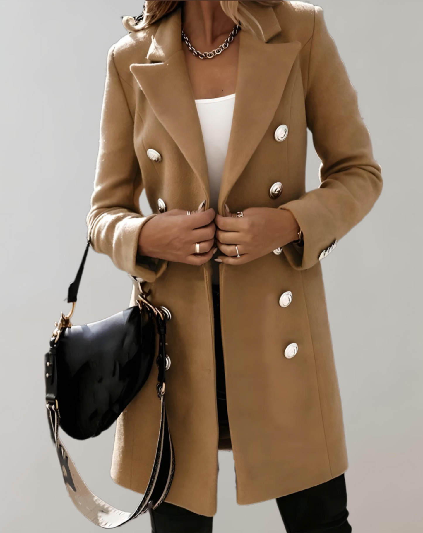 Femke | Lange en oversized blazer met grote knopen en kraag