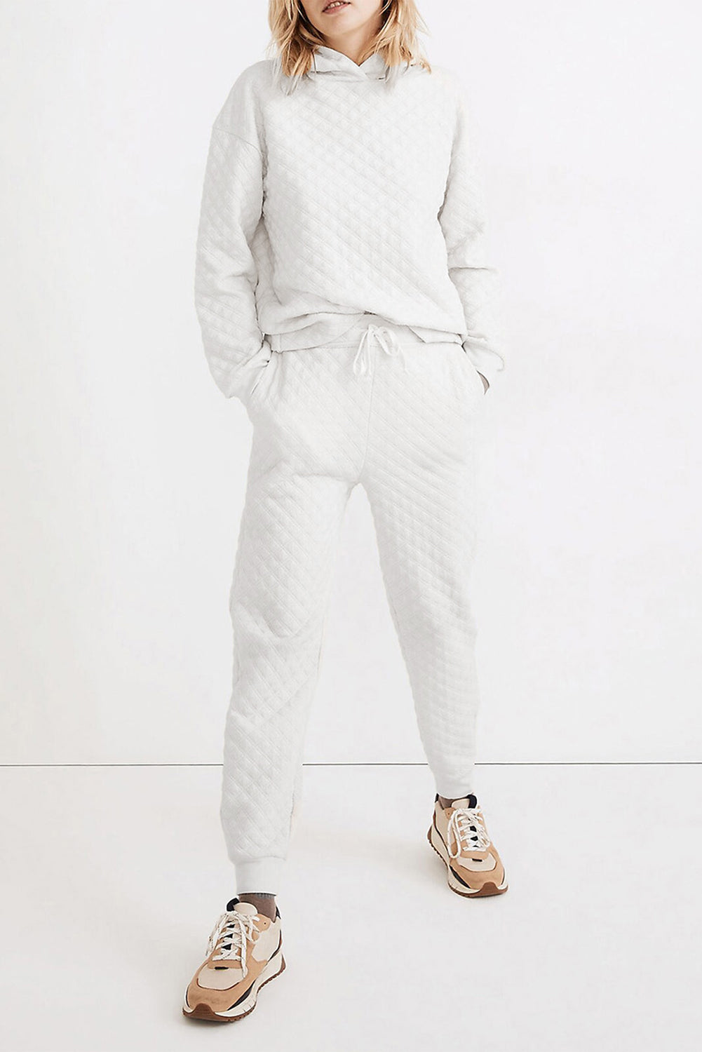 Alette | Witte gewatteerde hoodie en sweatbroek tweedelige set