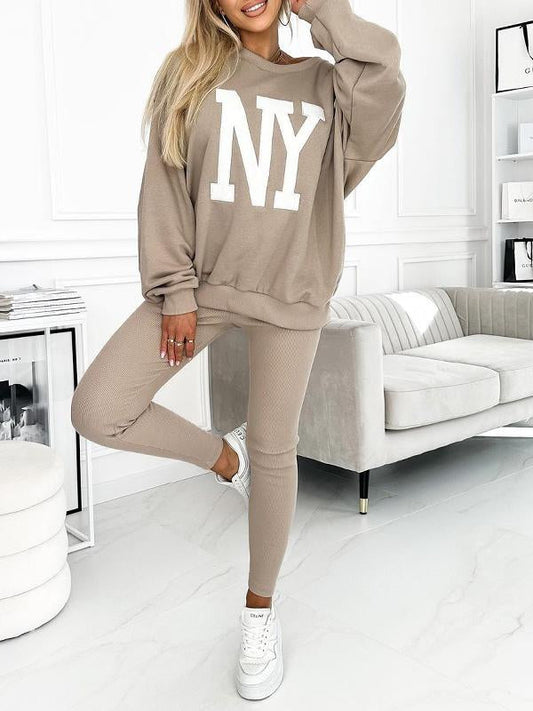 Yunia | Relaxed sweatshirt met grote letterprint en legging set