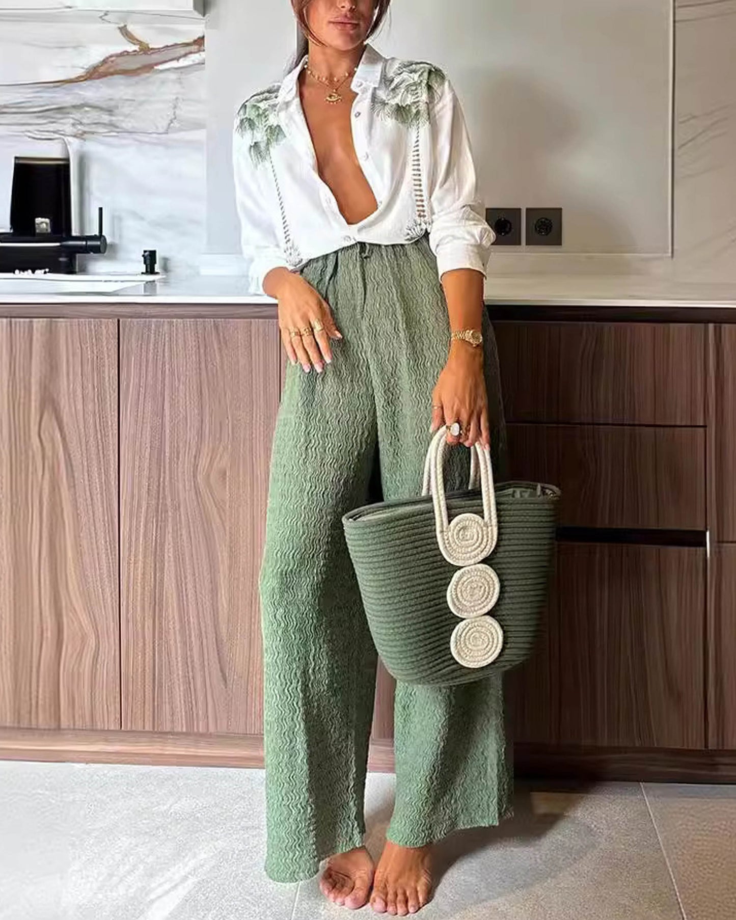 Salma | Casual geborduurde boomprint top en broek set