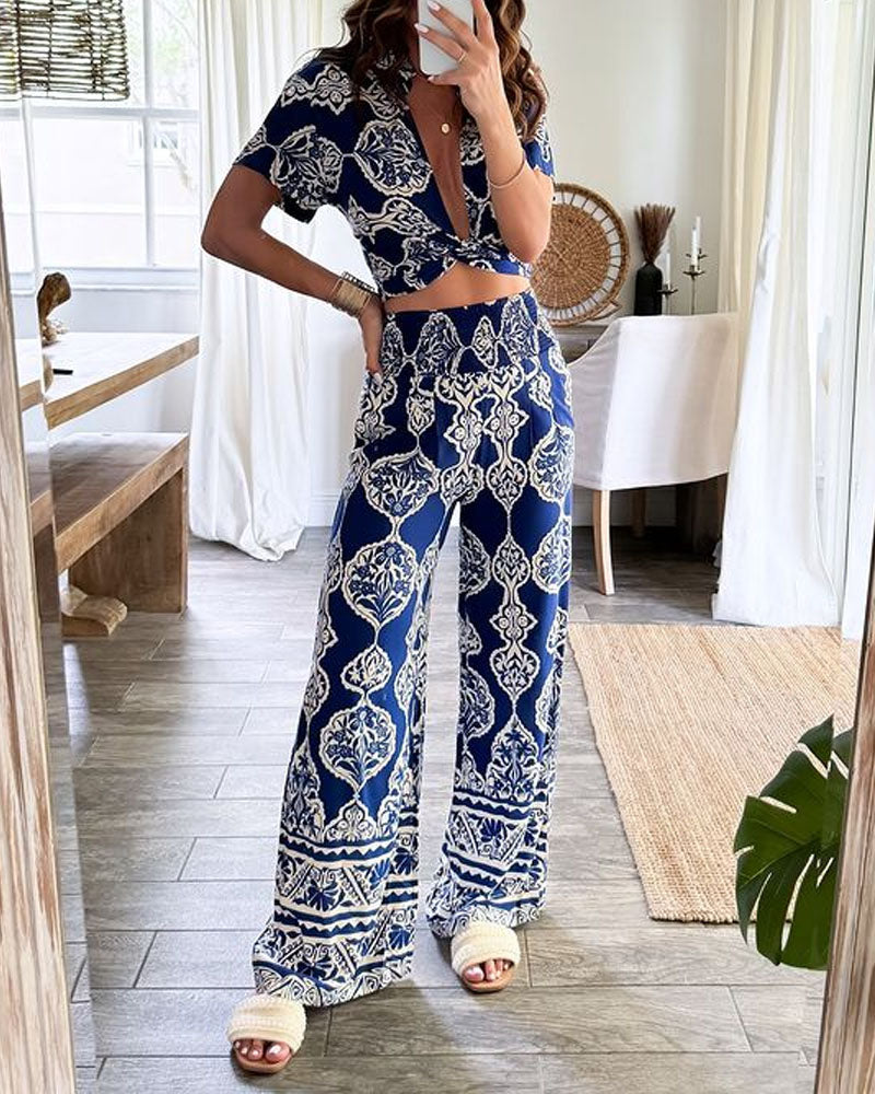 Lorelei | Vintage V-hals Bedrukte Top & Broek Set