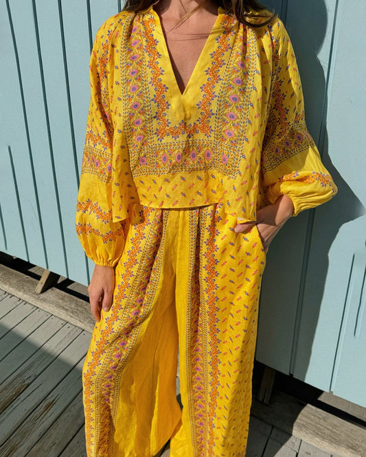 Lesley | Casual set met V-hals en exotische bloemenprint