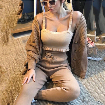 Emelina | Oversized gebreide kabeltrui en aansluitende broek - Knusse, chique gebreide kleding