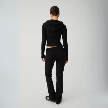 Aruna  | Knus gebreide cropped trui en broek bijpassende set