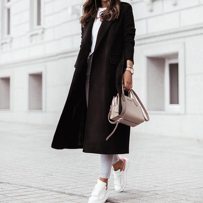 Chique Livia Lange Damesjas met Revers
