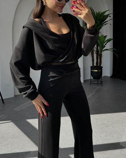 Pallas | Modieuze overslag capuchon Top & Broek Set