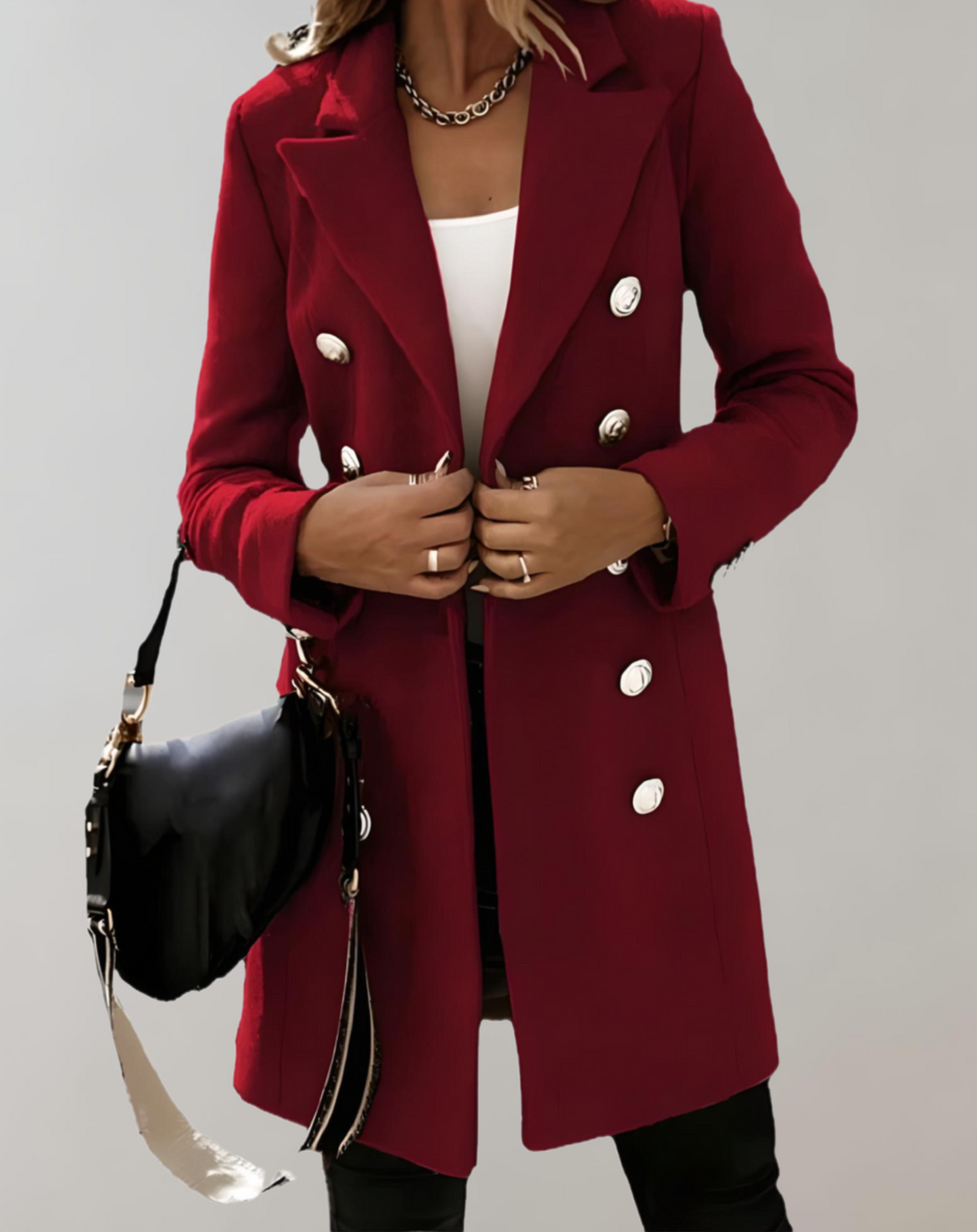 Femke | Lange en oversized blazer met grote knopen en kraag